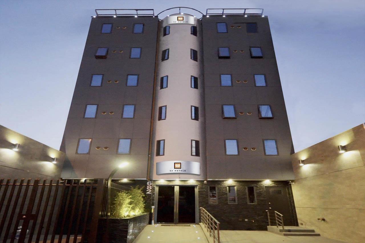 Qp Hotels Trujillo Esterno foto