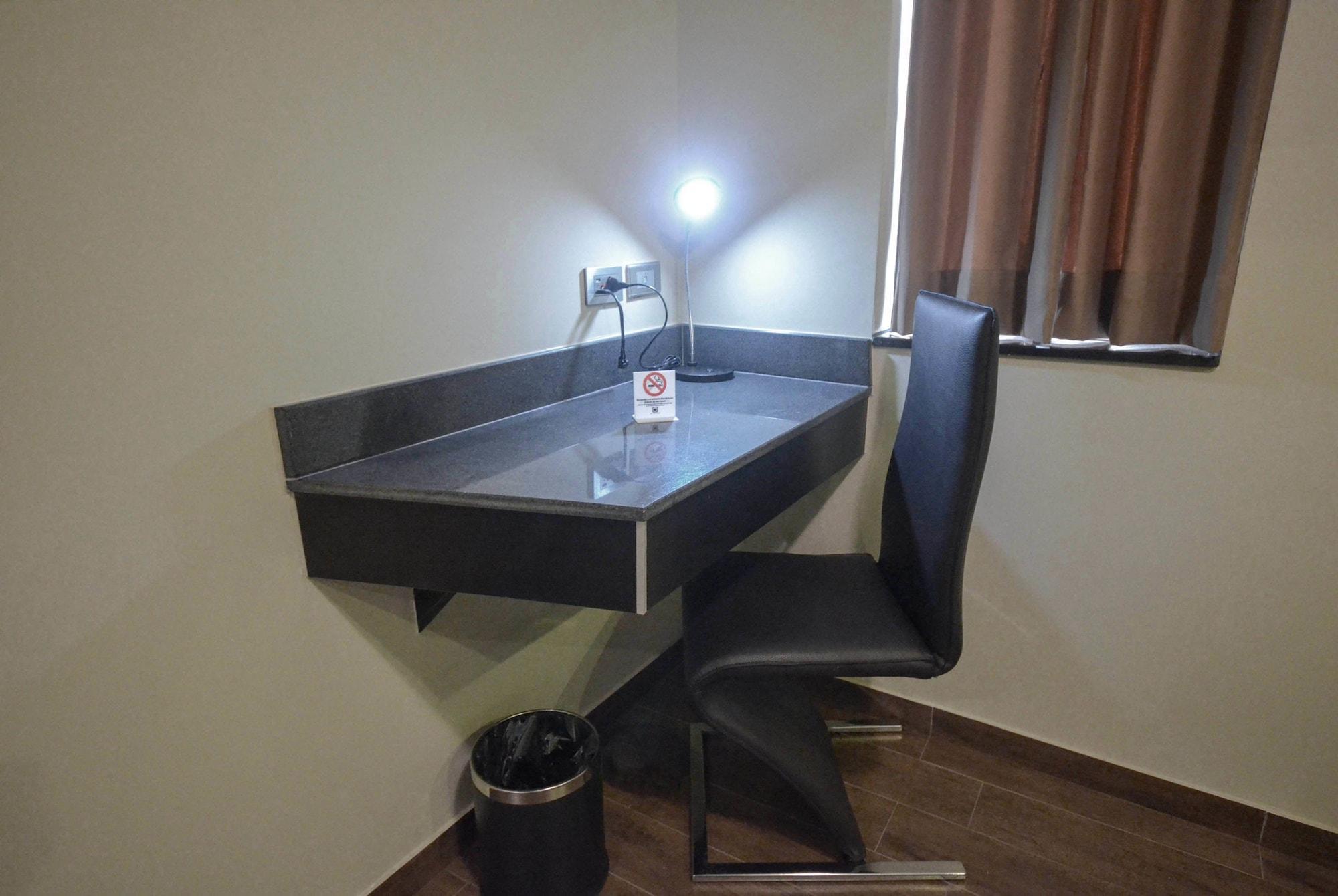Qp Hotels Trujillo Esterno foto